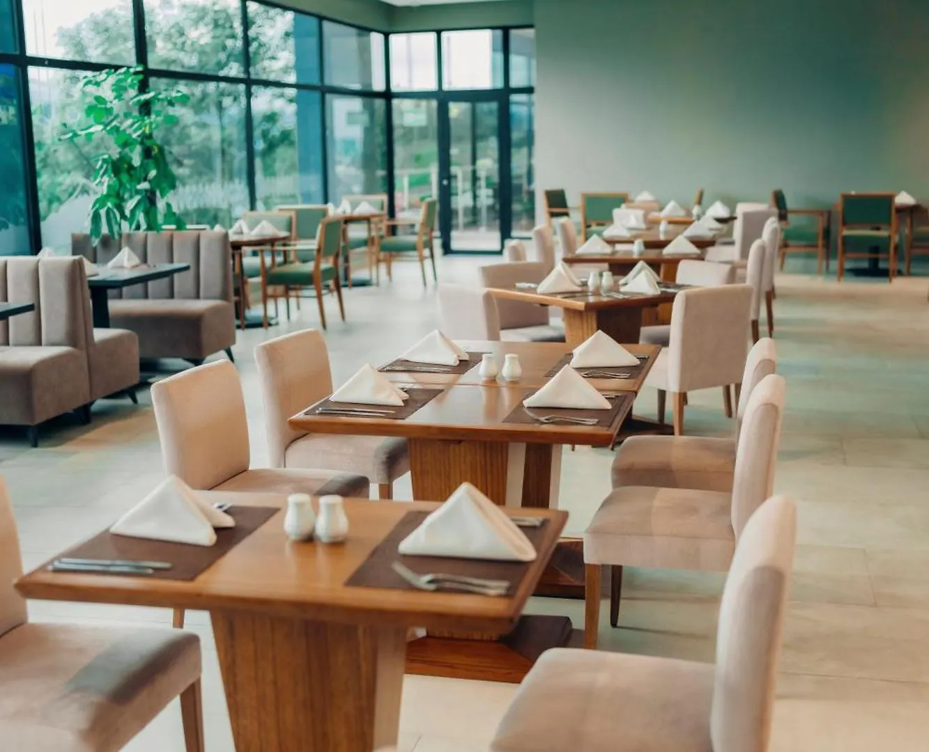 Wyndham Quito Airport Hotel Puembo