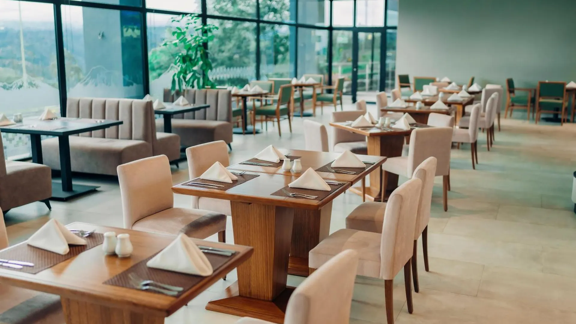 Wyndham Quito Airport Hotel Puembo
